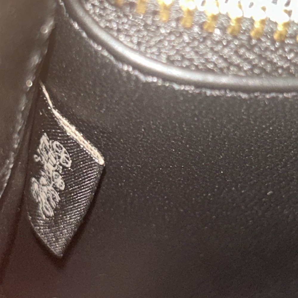 Gorgeous Coach Dinky Bag - Picture 12 of 13